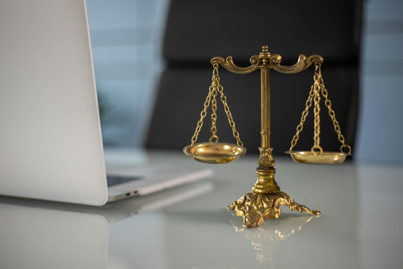 Law Firms & Trusts